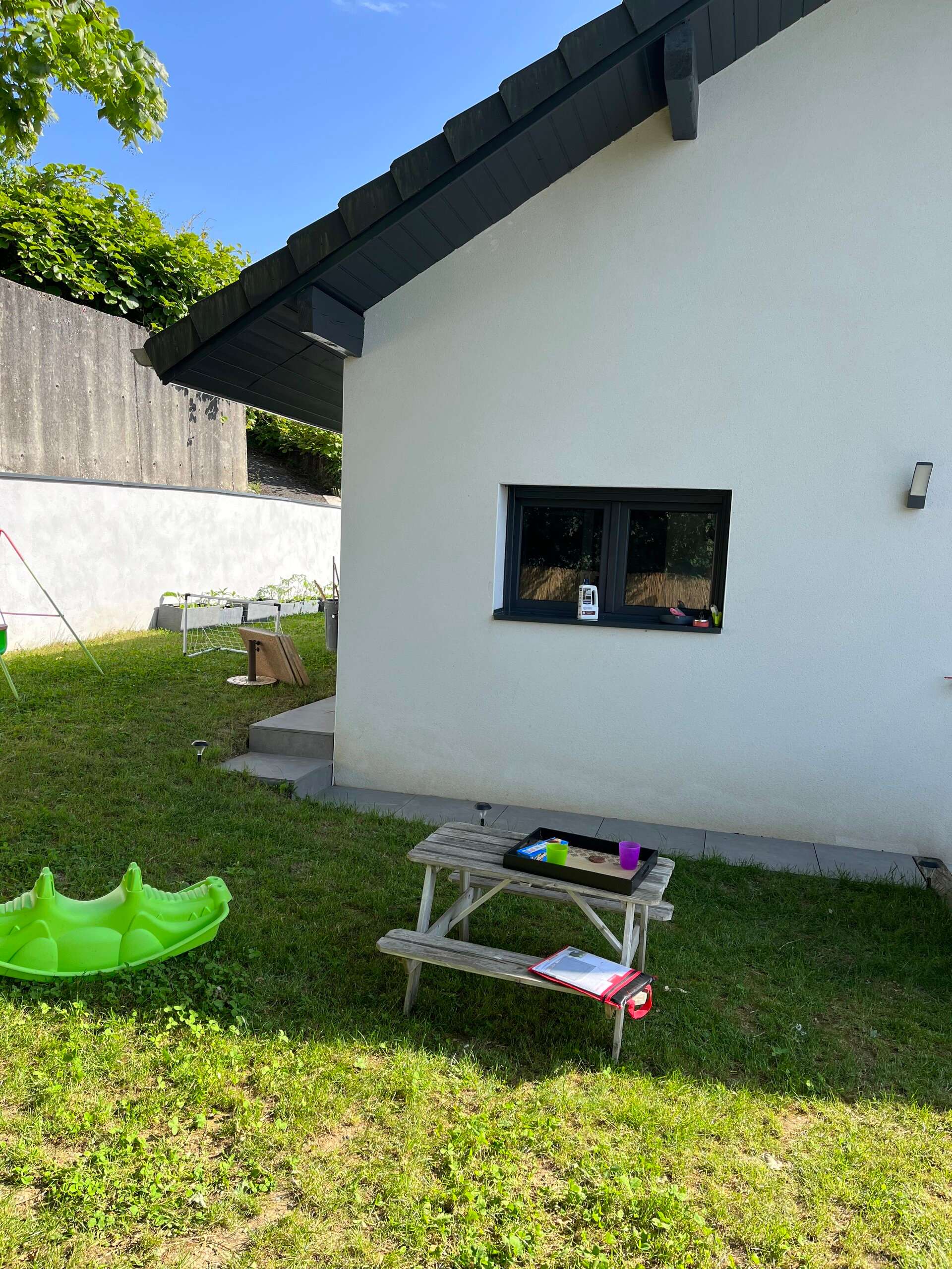 Jardin et terrasse principale